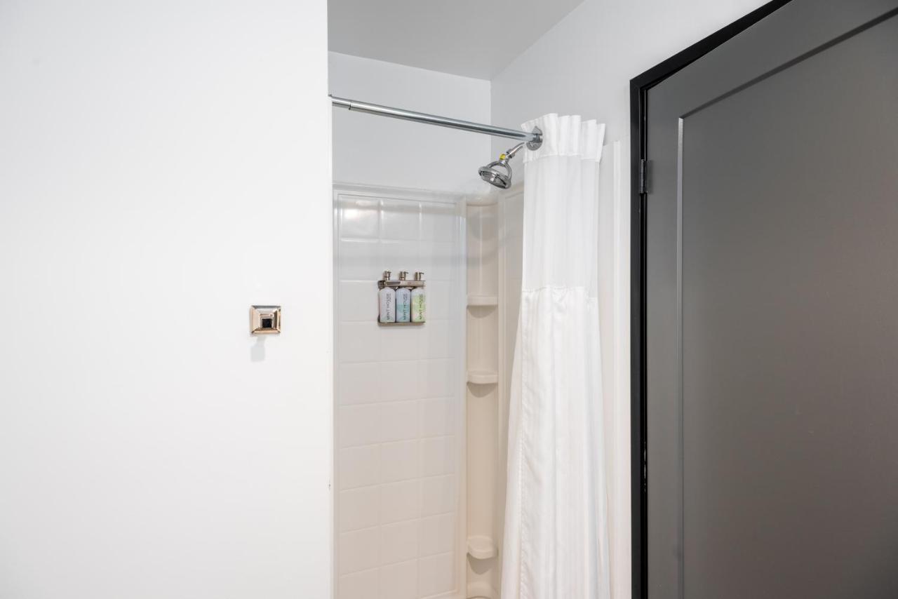 Aparthotel Mint House - Times Square 4*